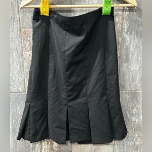 GAP Black Paneled A-Line Skirt with Pleat Details